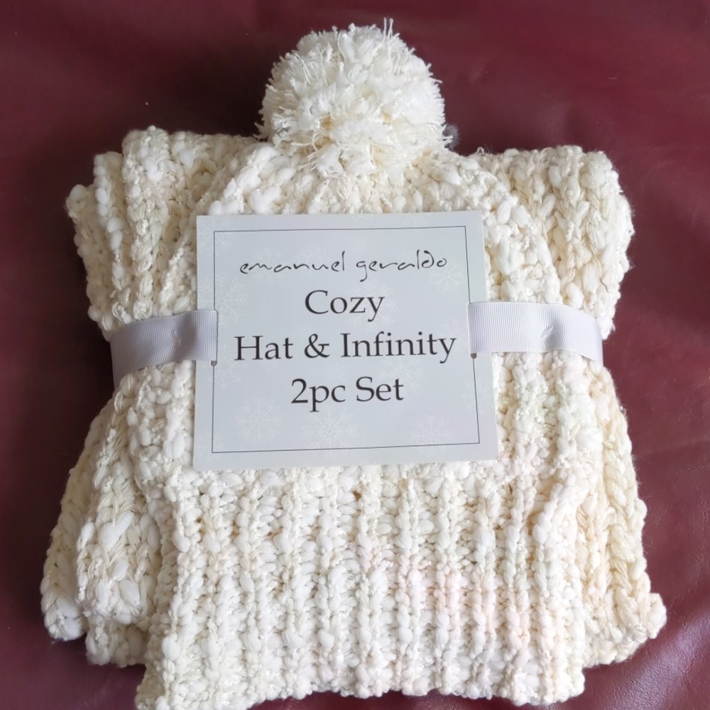 Emanuel Geraldo Hat& Infinity Scarf